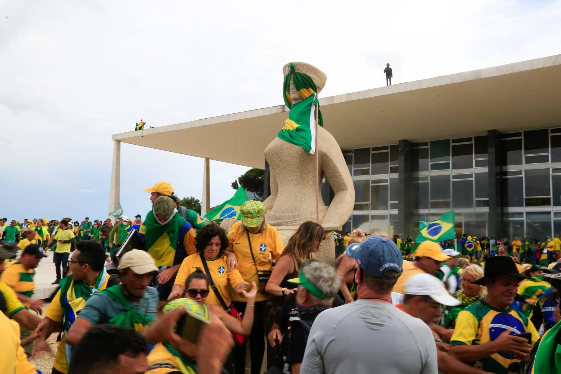 8 de Janeiro em Brasília: 3 Anos de Reconstrução e Defesa da Democracia