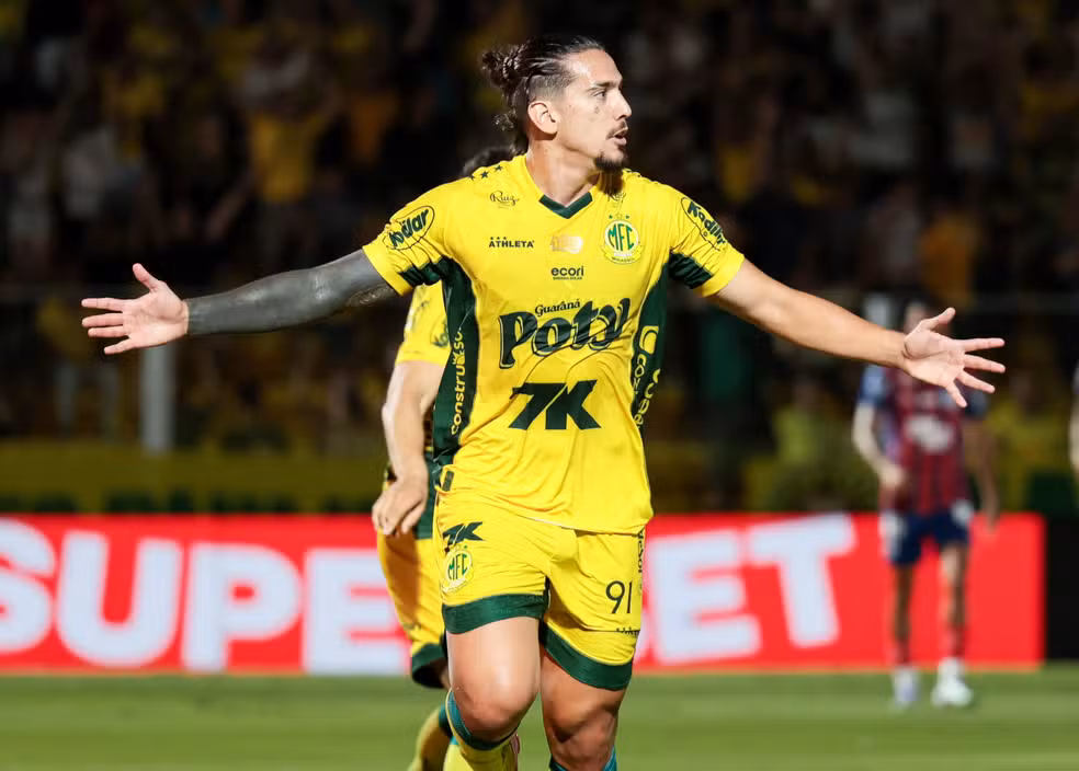 Cruzeiro Contrata Atacante Chico da Costa, Ex-Mirassol: Detalhes e Expectativas