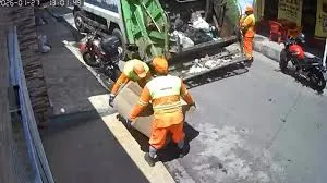 Vídeo Viral: Sofá Secando na Calçada é Levado pelo Caminhão de Lixo
