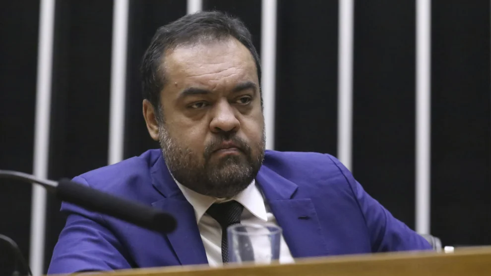 Reforço de elite: Cláudio Castro anuncia compra de helicóptero Black Hawk para o RJ