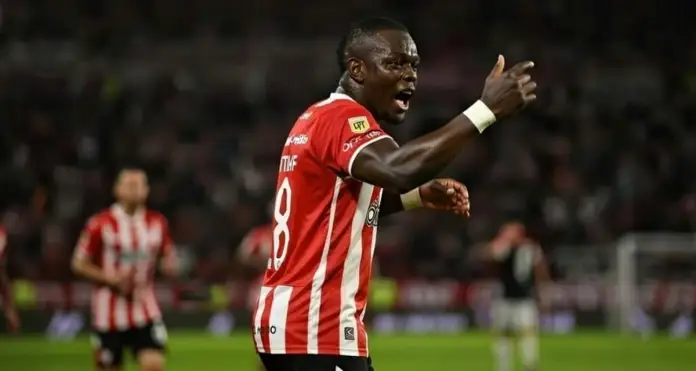 Negócio desfeito: Estudiantes cancela venda de Edwuin Cetré ao Athletico-PR