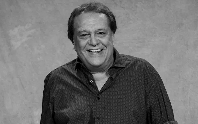 Morre Dennis Carvalho: Ator e diretor de clássicos da TV falece aos 78 anos